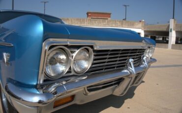 Chevrolet-Impala-Coupe-1966-Blue-Blue-144649-8