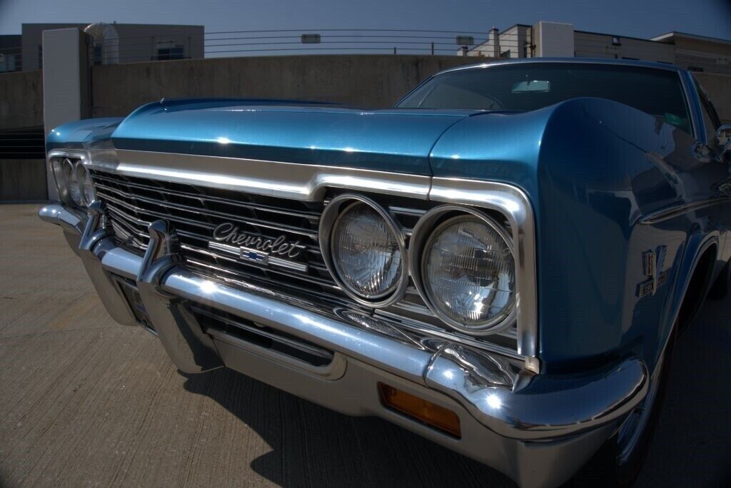 Chevrolet-Impala-Coupe-1966-Blue-Blue-144649-9