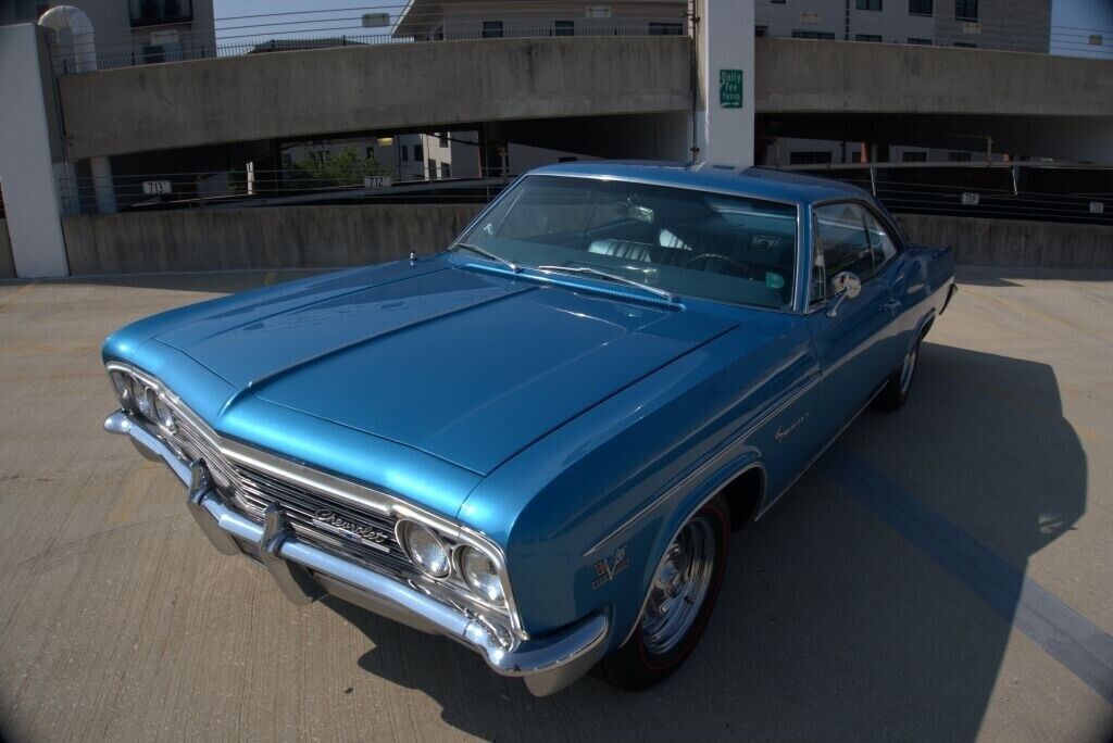 Chevrolet Impala Coupe 1966 à vendre