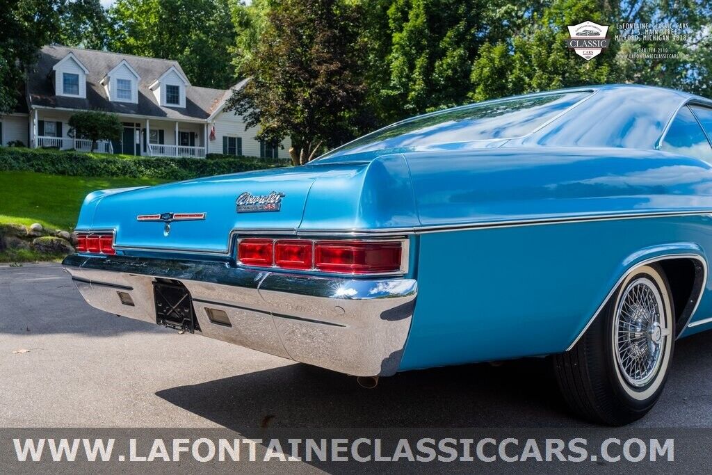 Chevrolet-Impala-Coupe-1966-Blue-Blue-1532-28