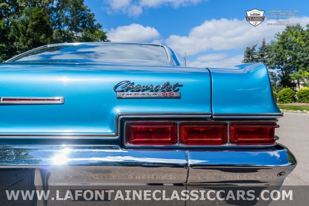 Chevrolet-Impala-Coupe-1966-Blue-Blue-1532-29