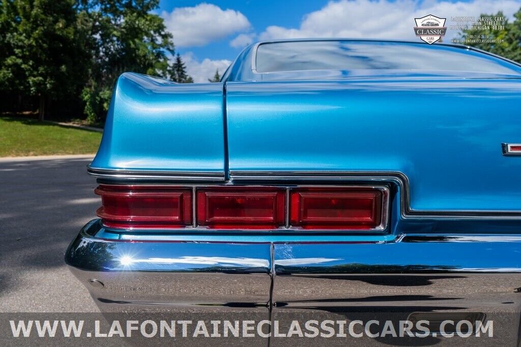 Chevrolet-Impala-Coupe-1966-Blue-Blue-1532-30