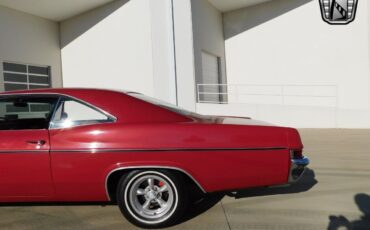 Chevrolet-Impala-Coupe-1966-Red-Black-12173-7