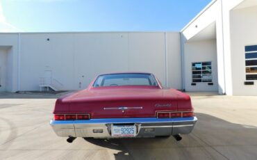 Chevrolet-Impala-Coupe-1966-Red-Black-12173-9