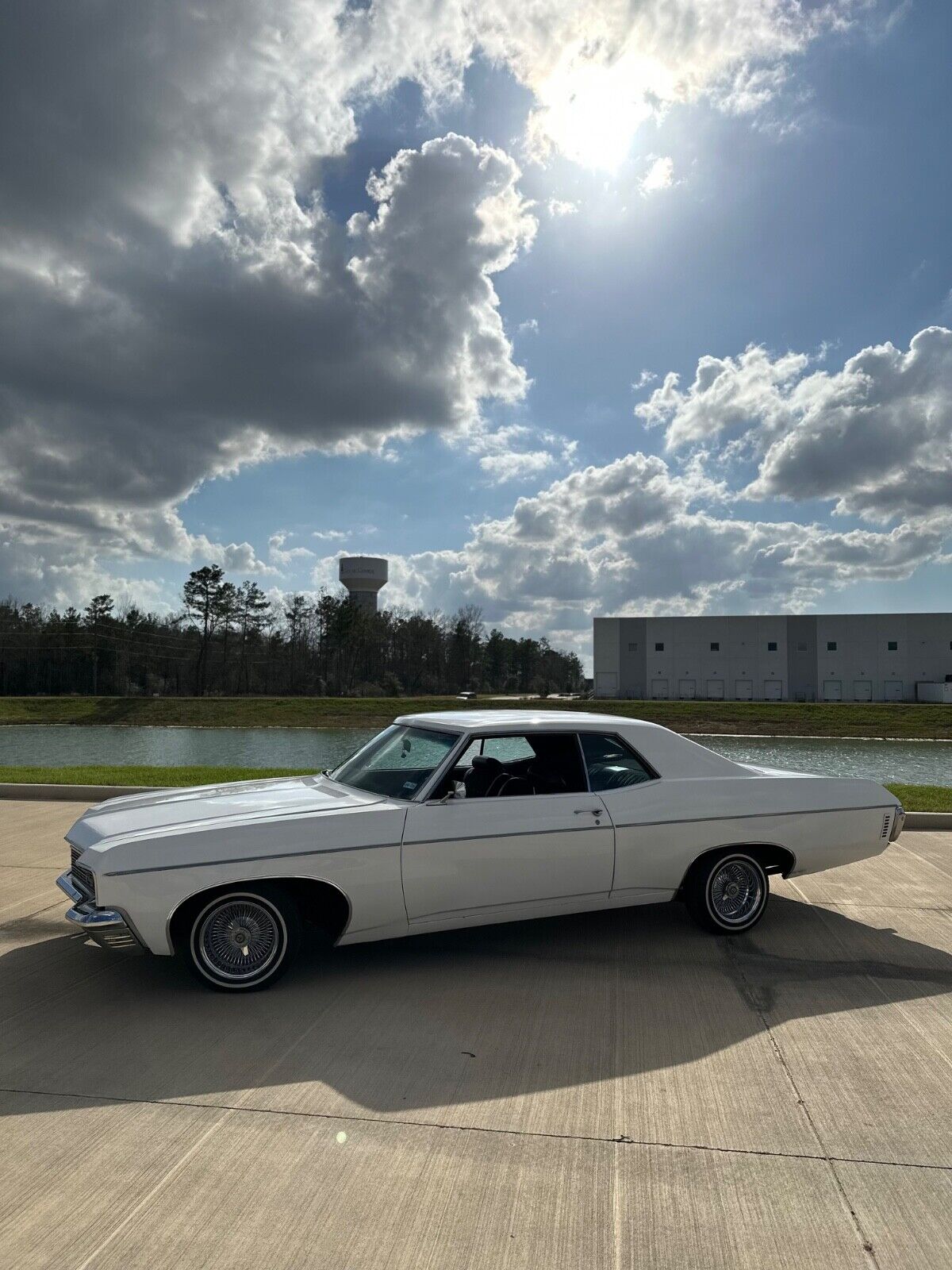 Chevrolet-Impala-Coupe-1970-White-Black-160934-2