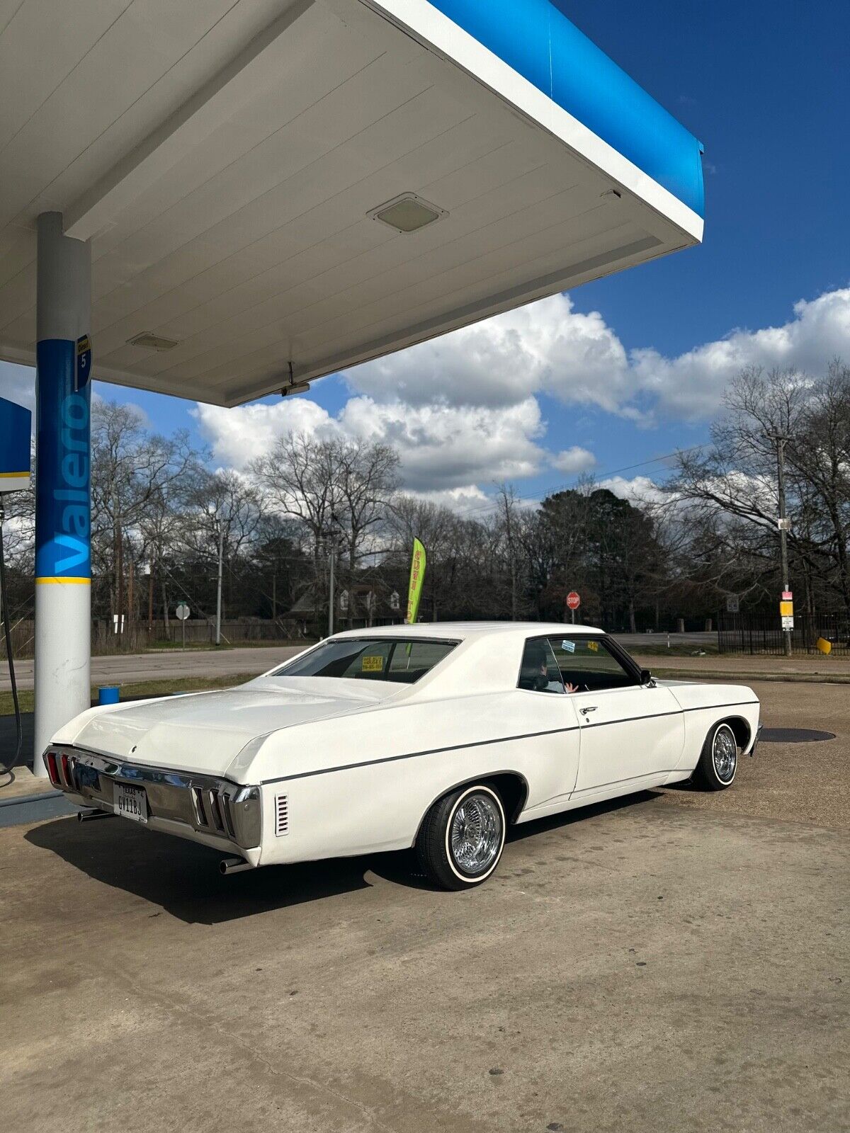 Chevrolet-Impala-Coupe-1970-White-Black-160934-5