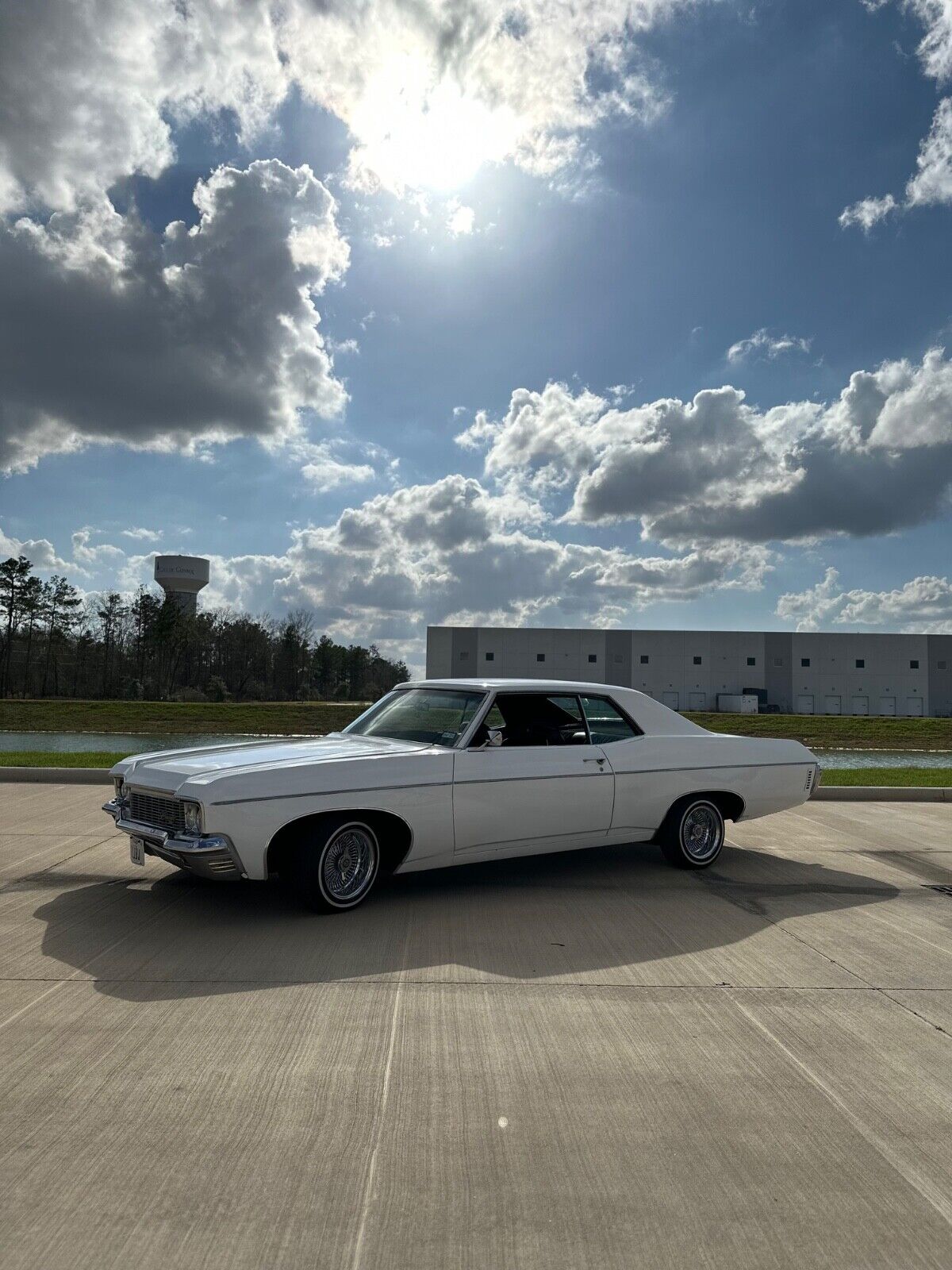 Chevrolet-Impala-Coupe-1970-White-Black-160934-7