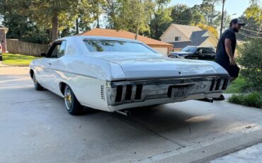 Chevrolet-Impala-Coupe-1970-White-Black-160934-8