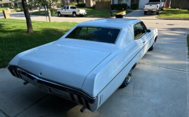 Chevrolet-Impala-Coupe-1970-White-Black-160934-9