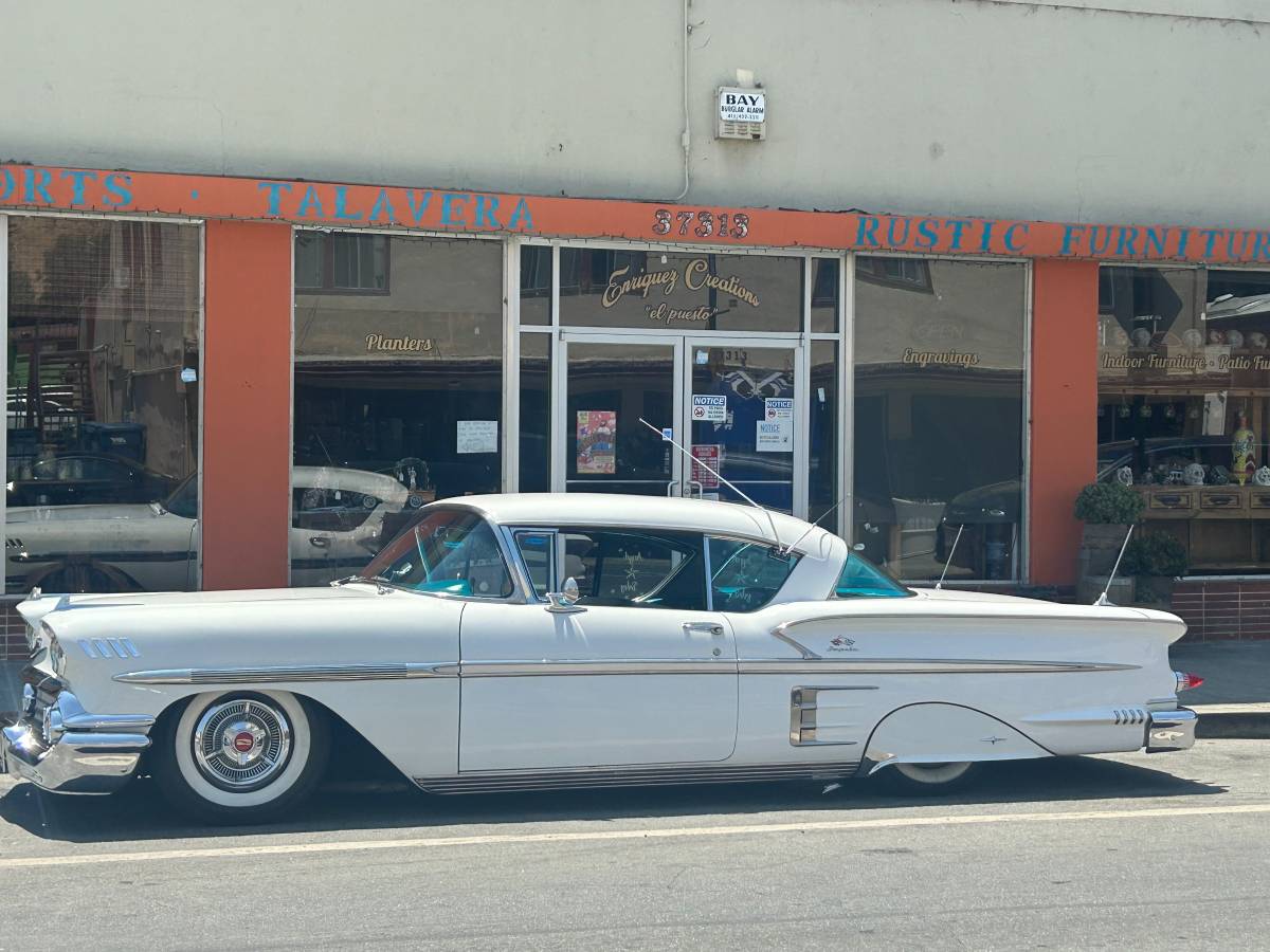 Chevrolet-Impala-coupe-1958-white-222089-10