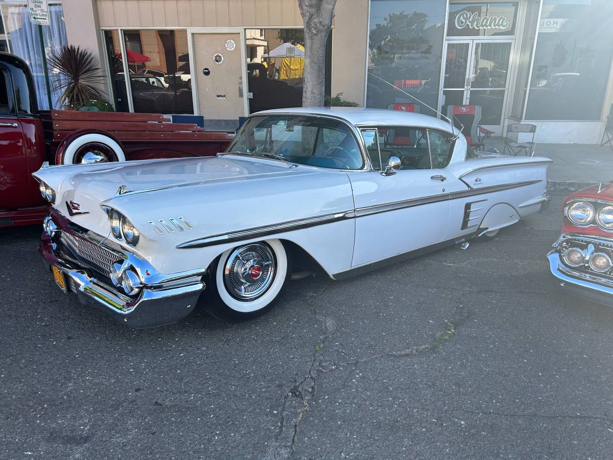 Chevrolet-Impala-coupe-1958-white-222089-2