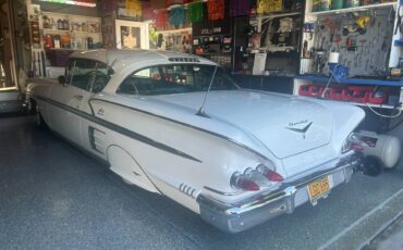 Chevrolet-Impala-coupe-1958-white-222089