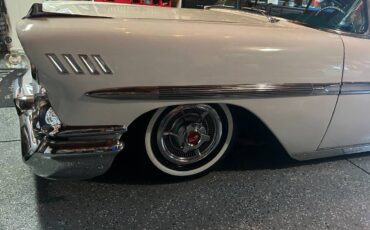 Chevrolet-Impala-coupe-1958-white-222089-6