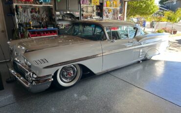 Chevrolet-Impala-coupe-1958-white-222089-9