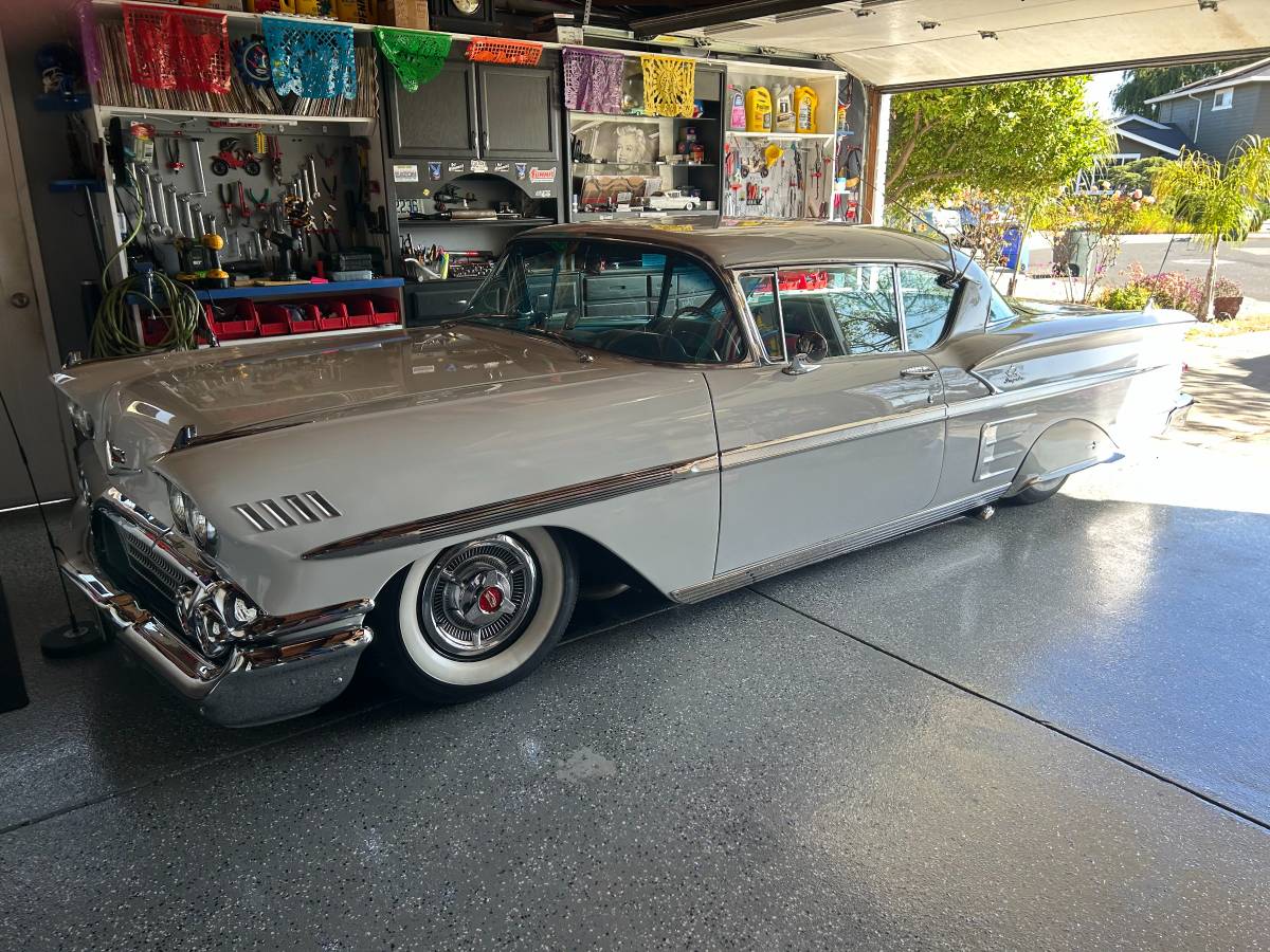 Chevrolet-Impala-coupe-1958-white-222089-9