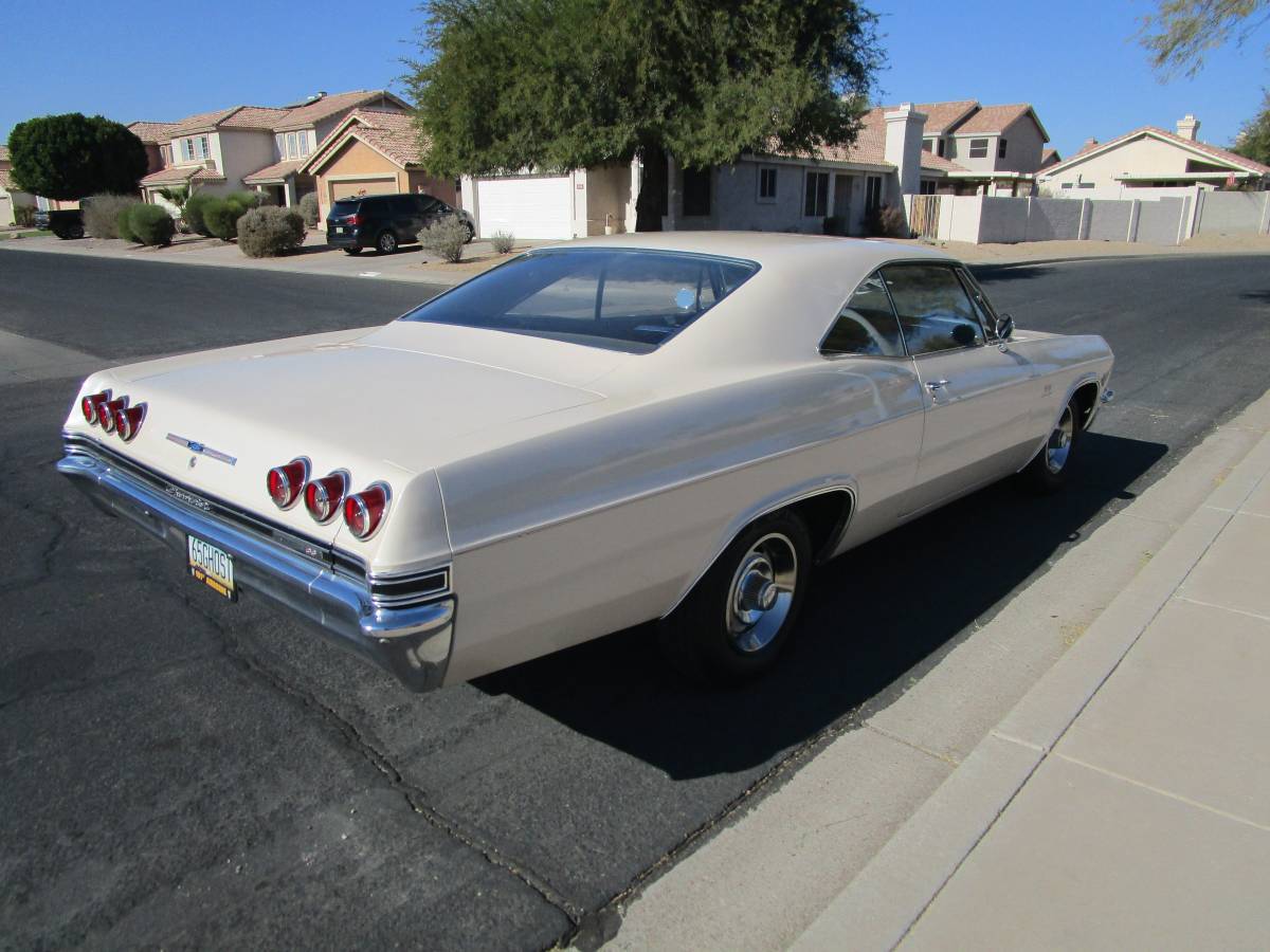 Chevrolet-Impala-ss-1965-115872-3