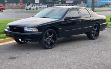 Chevrolet-Impala-ss-1995-black-151278-1