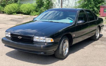 Chevrolet-Impala-ss-1995-black-151278-2