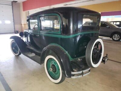 Chevrolet-International-Berline-1929-Green-Green-76779-2