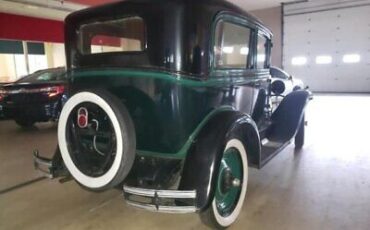 Chevrolet-International-Berline-1929-Green-Green-76779-3