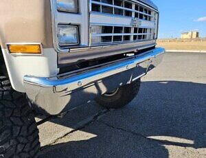 Chevrolet-K-10-Pickup-1985-Gold-Gray-209215-3