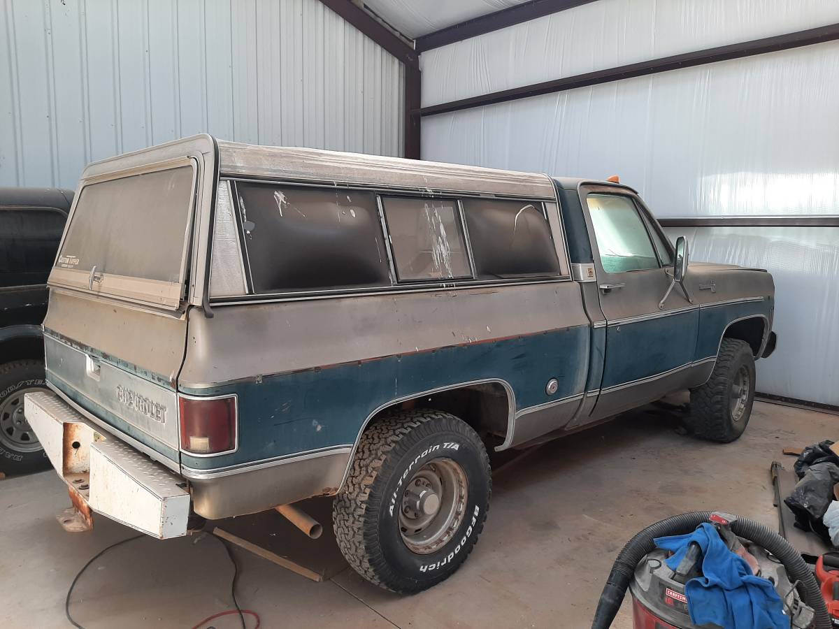 Chevrolet-K10-4x4-1978-silver-30577-4