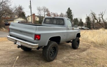 Chevrolet-K10-4x4-1984-140013-2