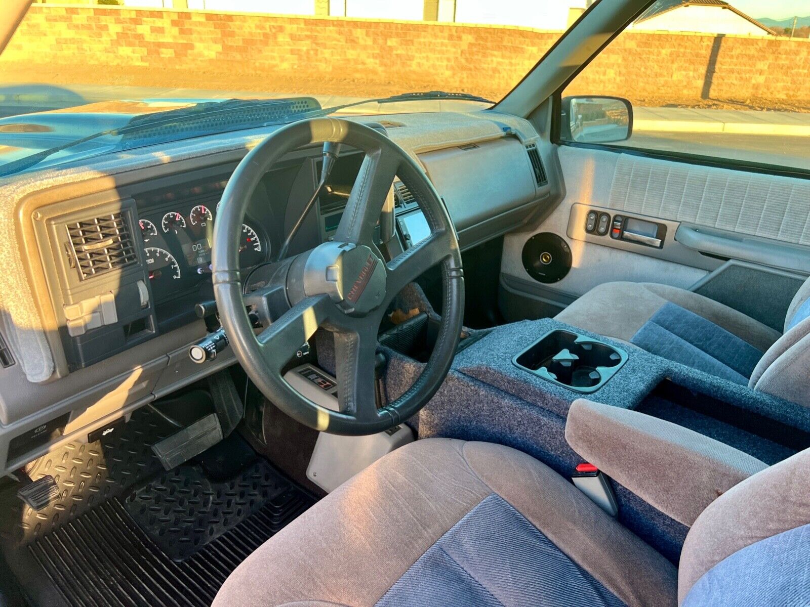 Chevrolet-K1500-1992-Gray-4023-18