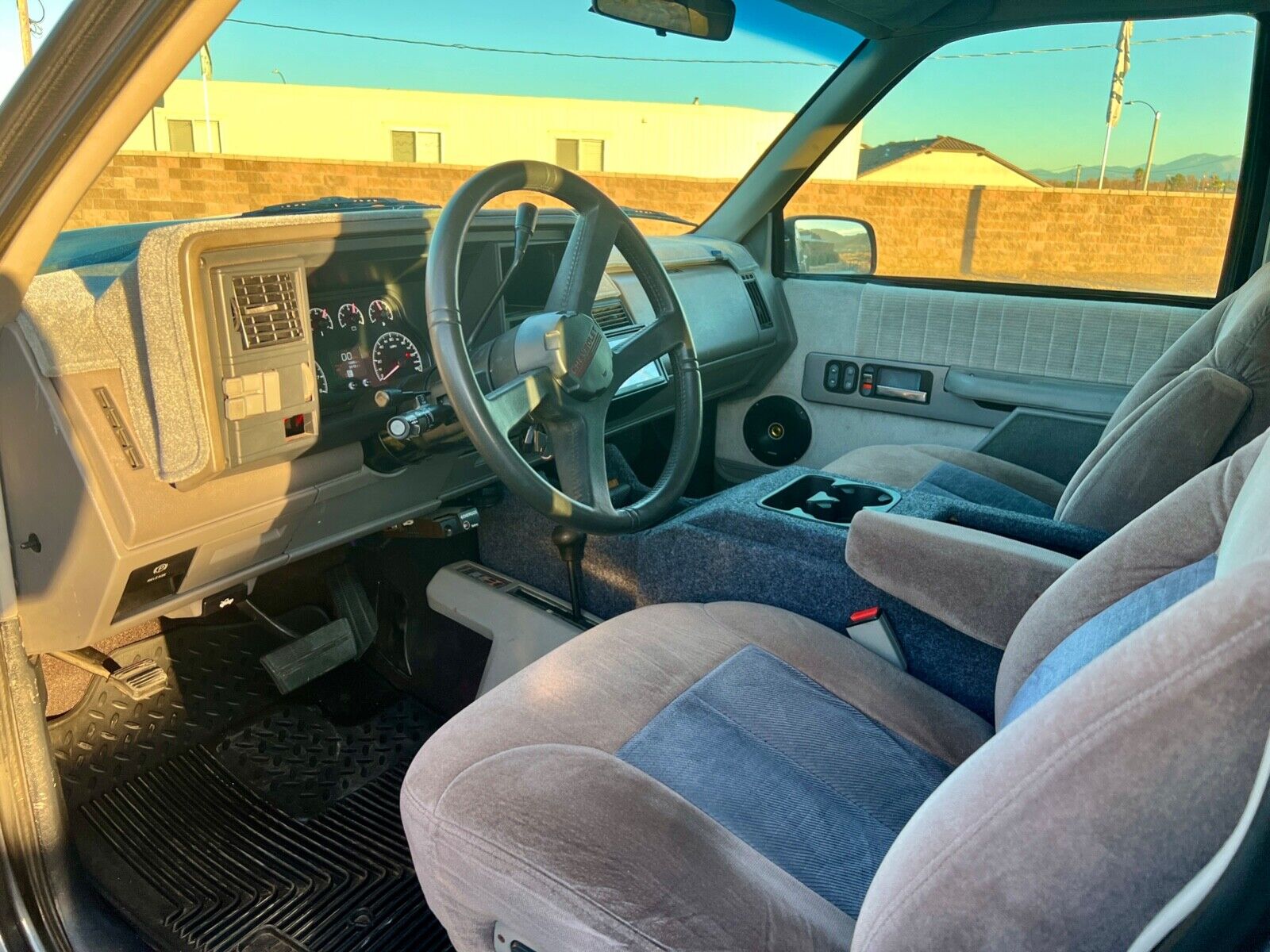 Chevrolet-K1500-1992-Gray-4023-20