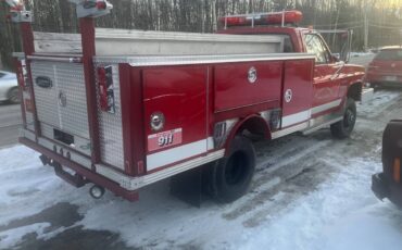 Chevrolet-K30-1982-red-21250-3