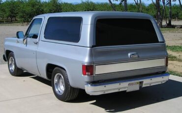 Chevrolet-K5-blazer-1977-silver-156106-4