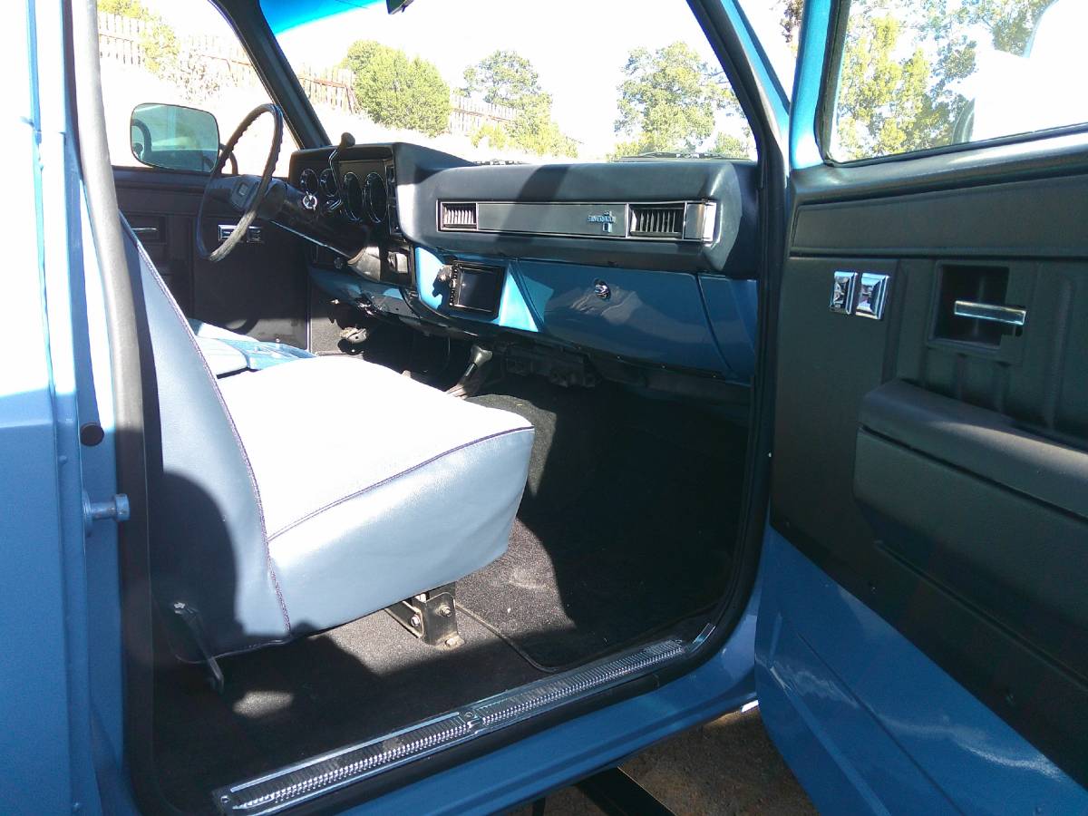 Chevrolet-K5-blazer-1983-blue-80-10