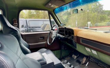 Chevrolet-K5-blazer-1985-green-136071-15