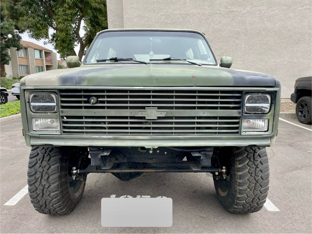 Chevrolet-K5-blazer-1985-green-136071-2