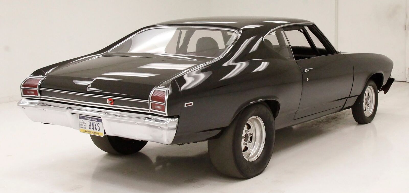 Chevrolet-Malibu-1969-Black-Black-16092-3