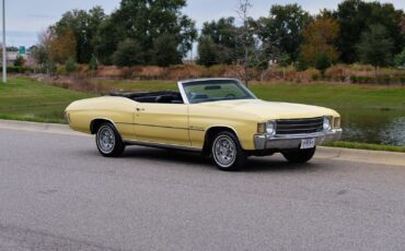 Chevrolet-Malibu-1972-Yellow-Black-158454-8