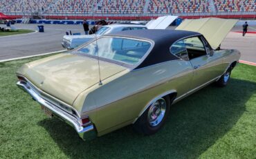 Chevrolet-Malibu-classic-1968-red-198-22