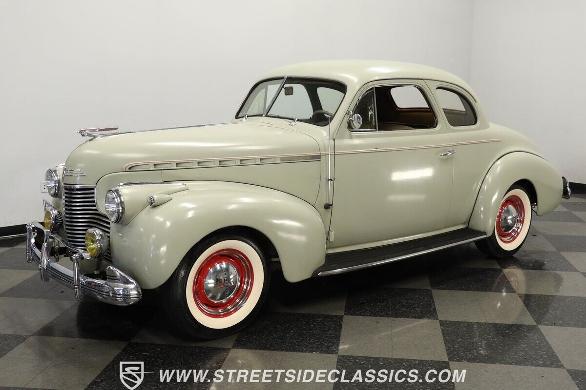 Chevrolet-Master-Coupe-1940-Gray-Tan-160268-6