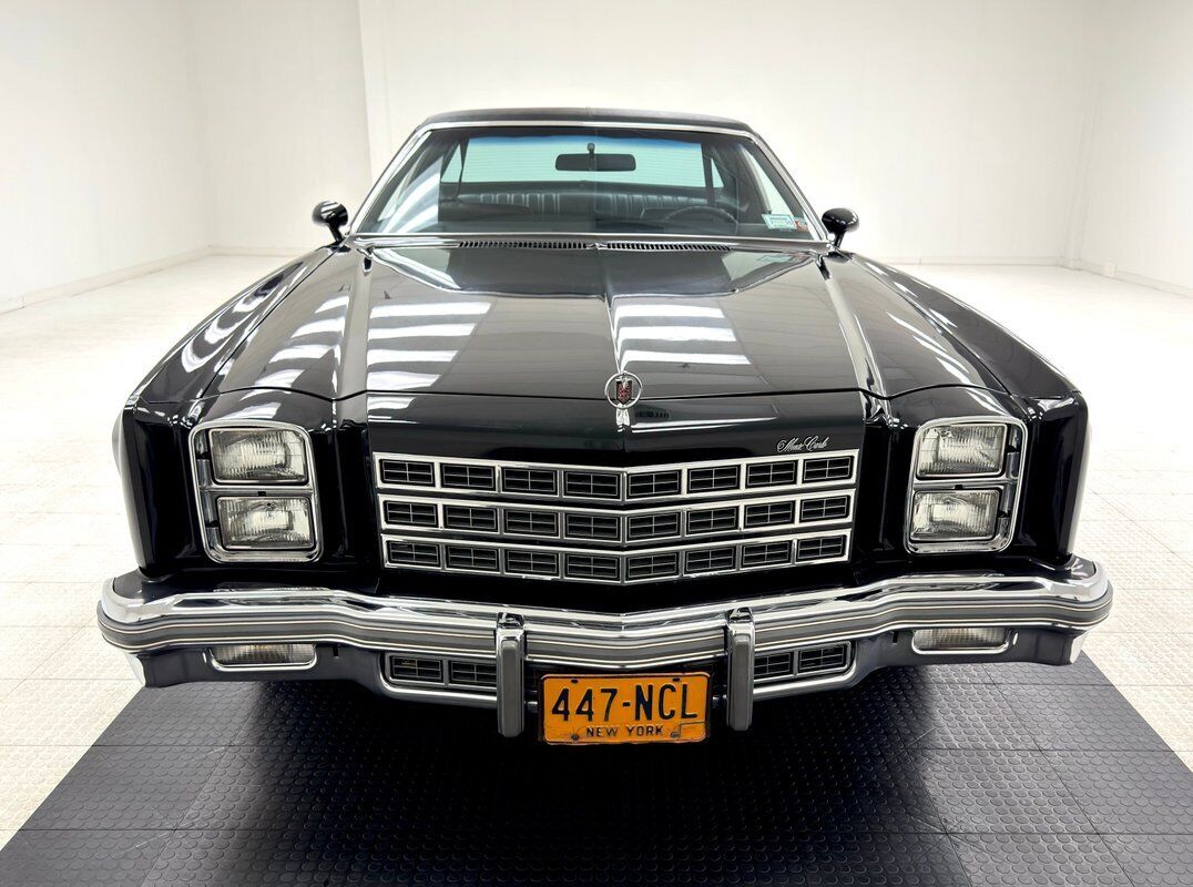 Chevrolet-Monte-Carlo-1977-Black-Black-22122-7