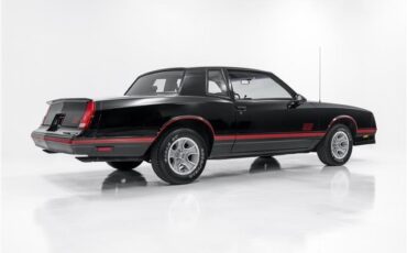 Chevrolet-Monte-Carlo-1987-Black-Gray-8436-38