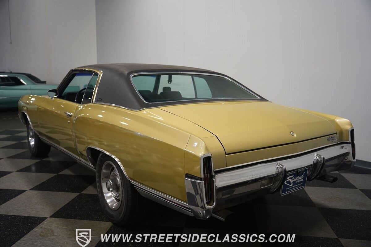 Chevrolet-Monte-Carlo-Coupe-1970-Gold-Black-480-11