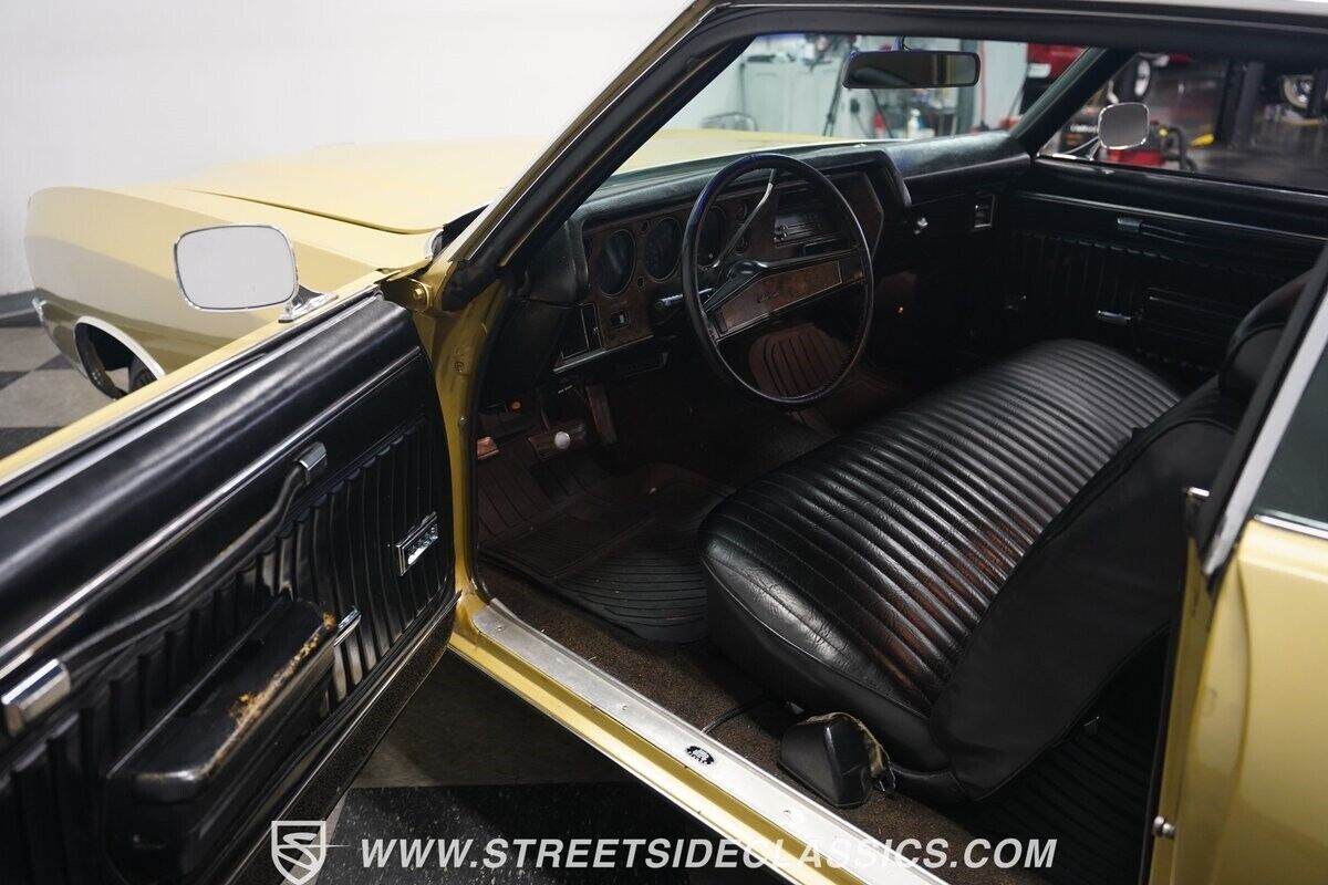 Chevrolet-Monte-Carlo-Coupe-1970-Gold-Black-480-4