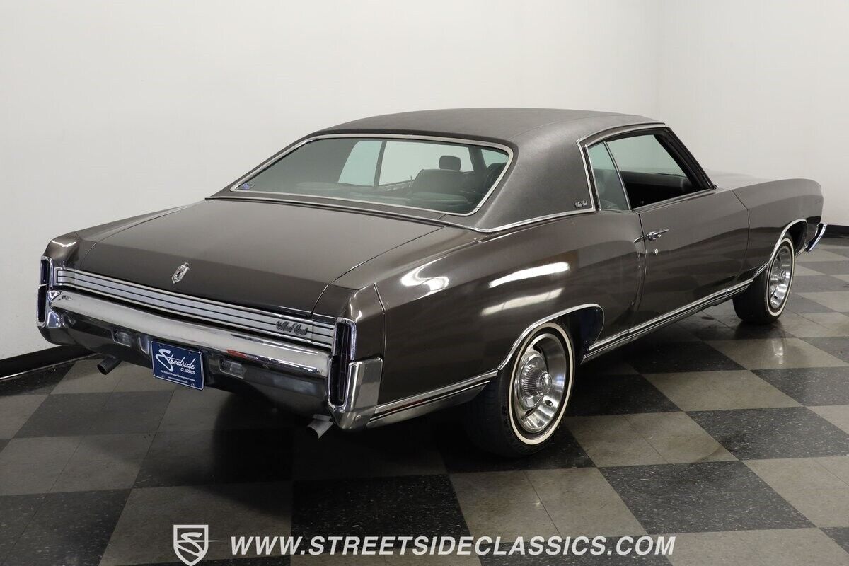 Chevrolet-Monte-Carlo-Coupe-1972-Gray-Black-85006-10