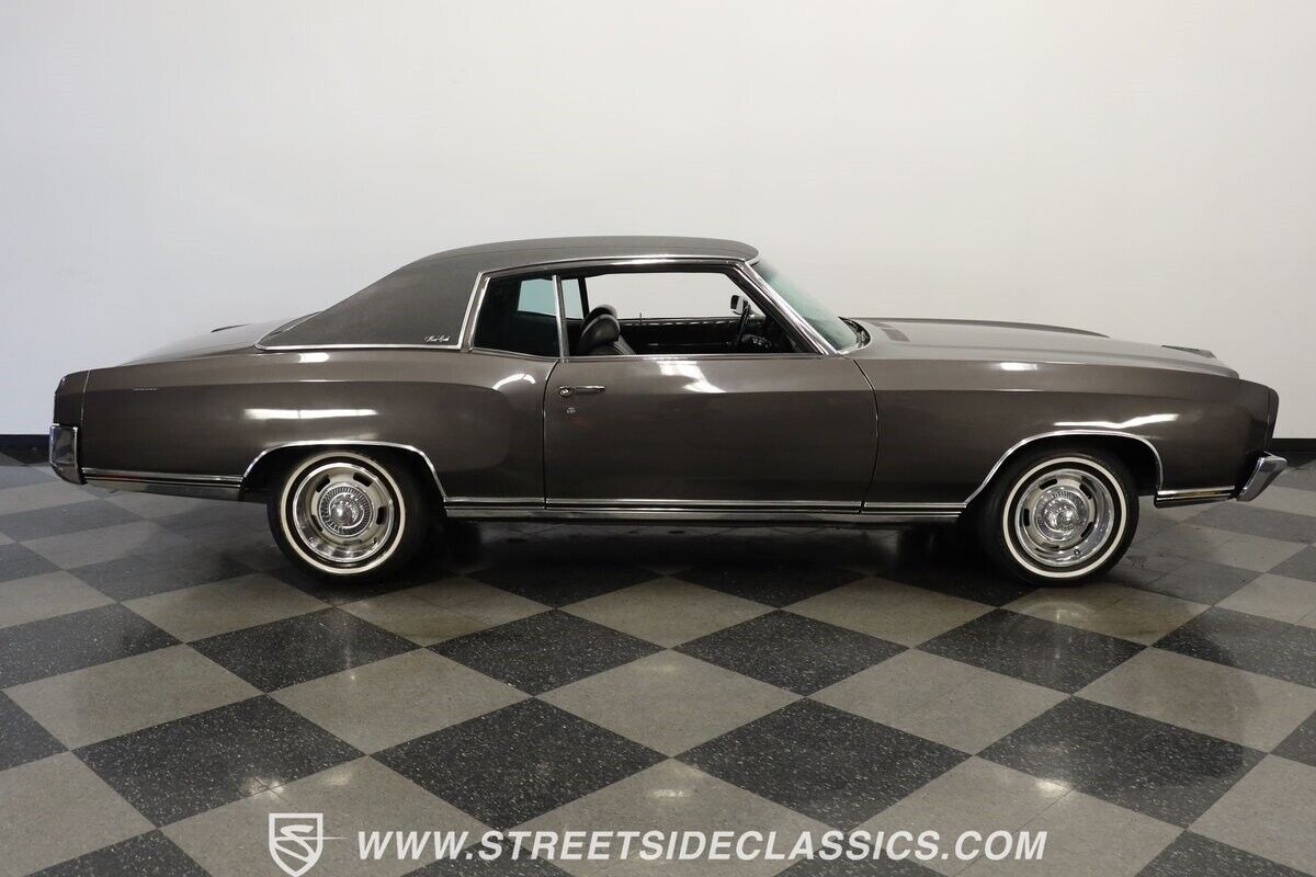 Chevrolet-Monte-Carlo-Coupe-1972-Gray-Black-85006-12