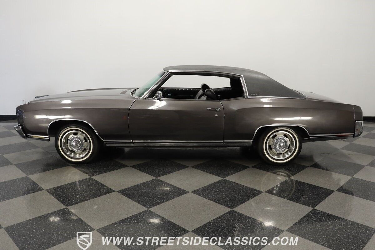 Chevrolet-Monte-Carlo-Coupe-1972-Gray-Black-85006-2