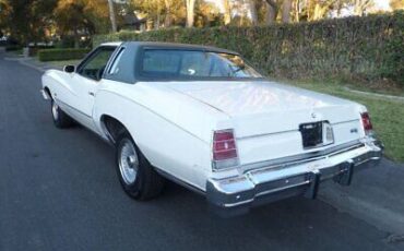 Chevrolet-Monte-Carlo-Coupe-1977-White-Green-125529-3