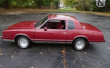 Chevrolet-Monte-Carlo-Coupe-1984-Maroon-Maroon-20638-3