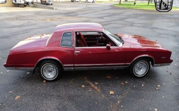 Chevrolet-Monte-Carlo-Coupe-1984-Maroon-Maroon-20638-7