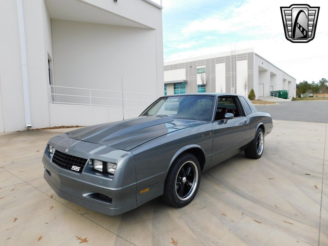 Chevrolet-Monte-Carlo-Coupe-1985-Gray-Red-104852-4