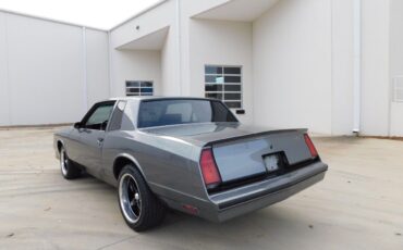 Chevrolet-Monte-Carlo-Coupe-1985-Gray-Red-104852-8